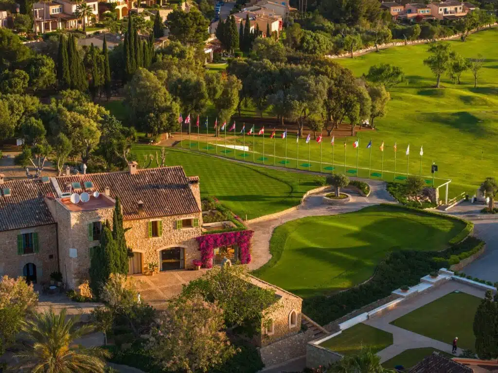 pula golf resort mallorca blick über hotel und golfplatz