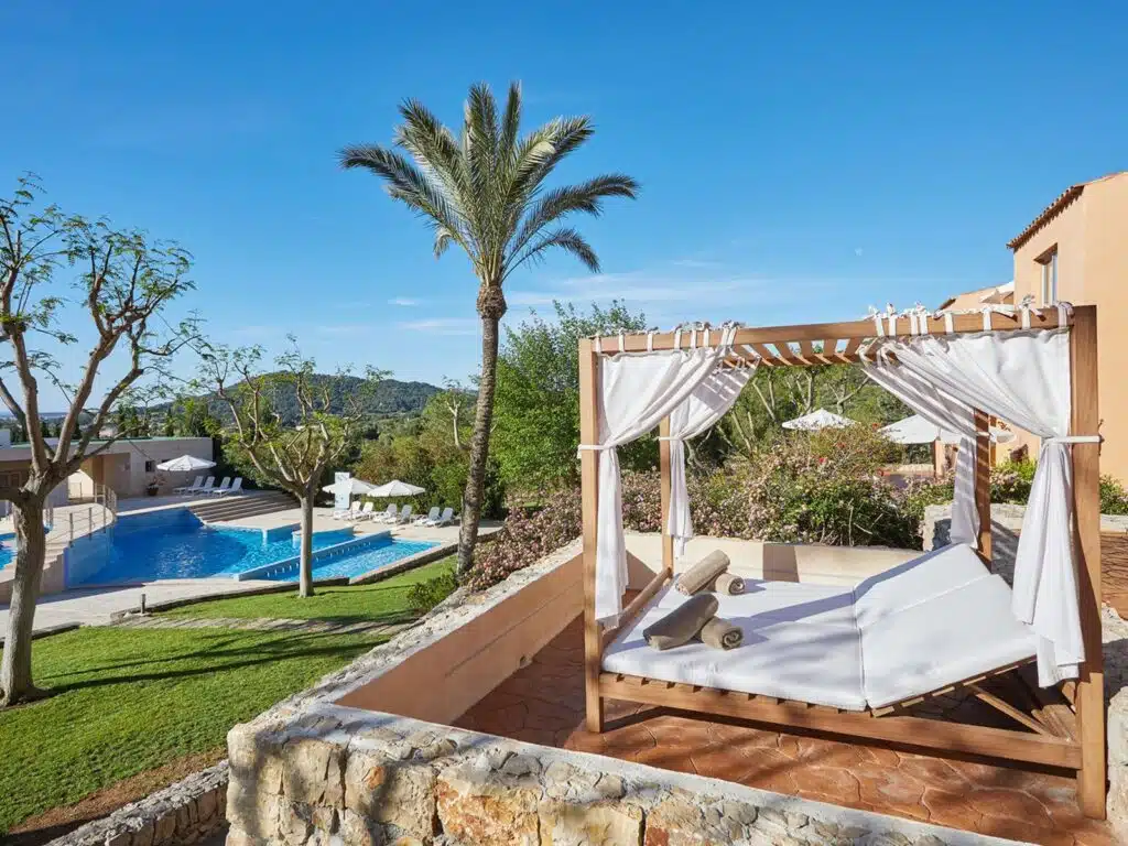 pula suites deluxe suite